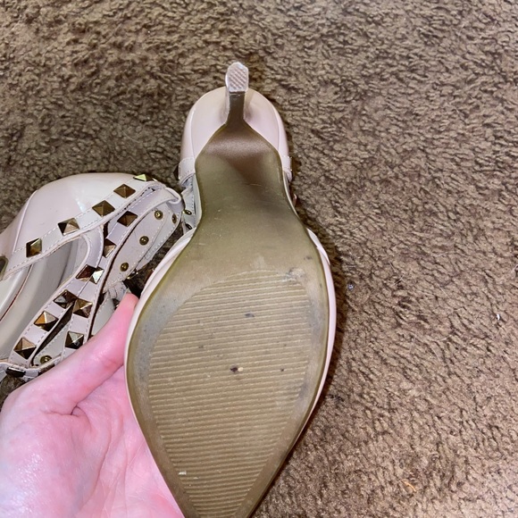 ❌SOLD❌Studded Heels - Picture 4 of 7